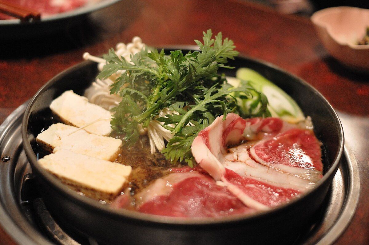 Sukiyaki: Experience Culinary Elegance with Guide to Japanese Gastronomy
