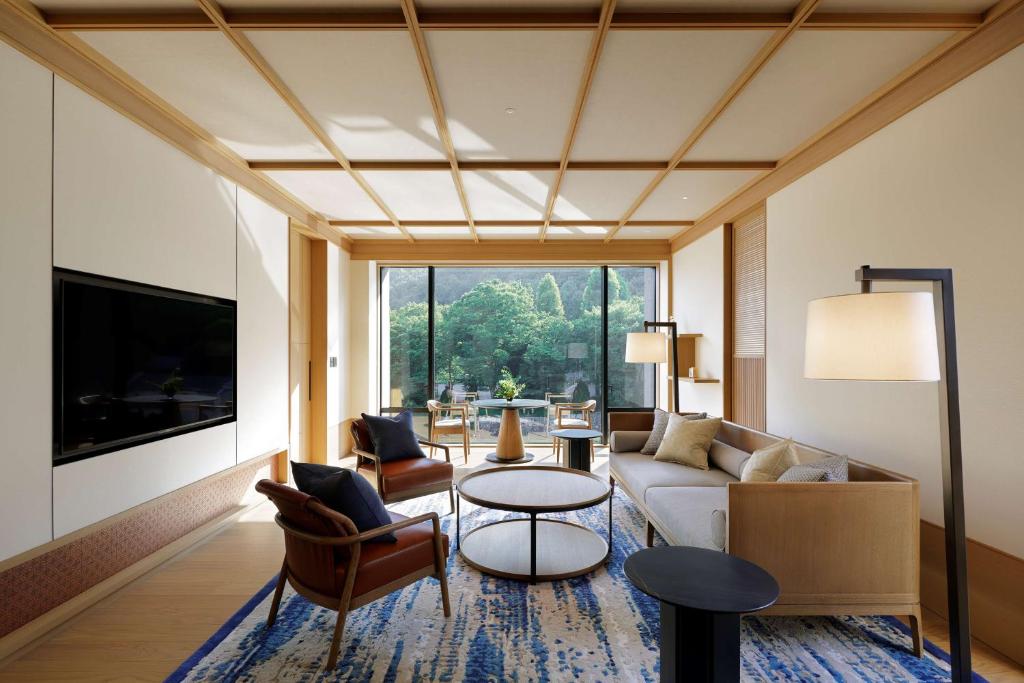 Review ROKU KYOTO, LXR Hotels & Resorts by Hilton: A Timeless Sanctuary of Serenity and Sophistication