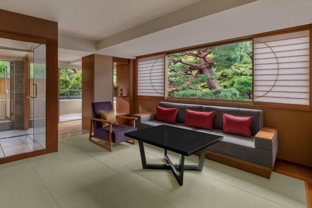 Review Suiran, a Luxury Collection Hotel, Kyoto: A Lavish Retreat Along the Arashiyama River