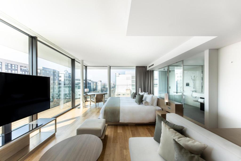 Review The Royal Park Hotel Iconic Kyoto: A Luxurious Experience in the Heart of Kyoto