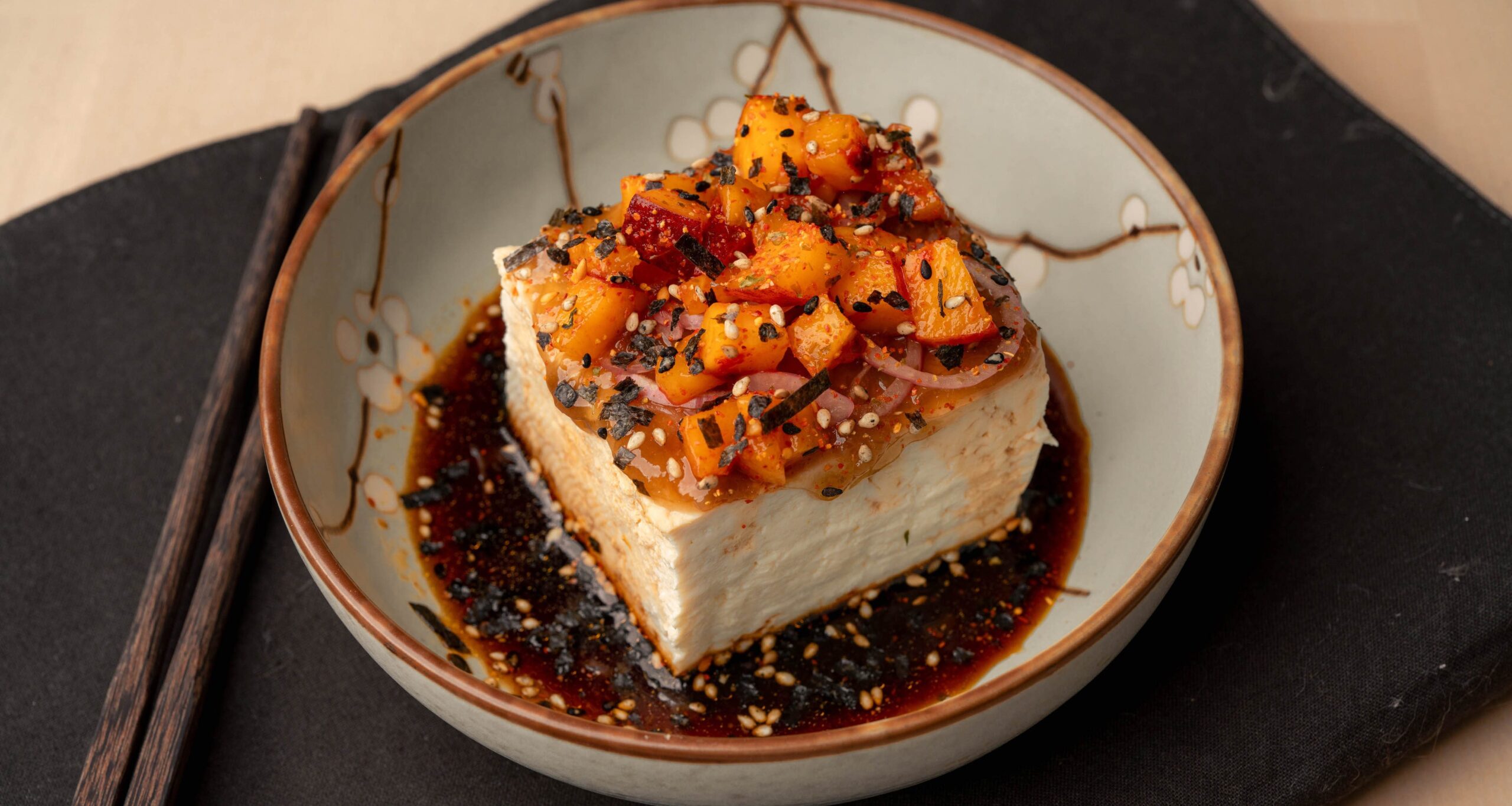 Hiyayakko: A Japanese Culinary Gem Explored