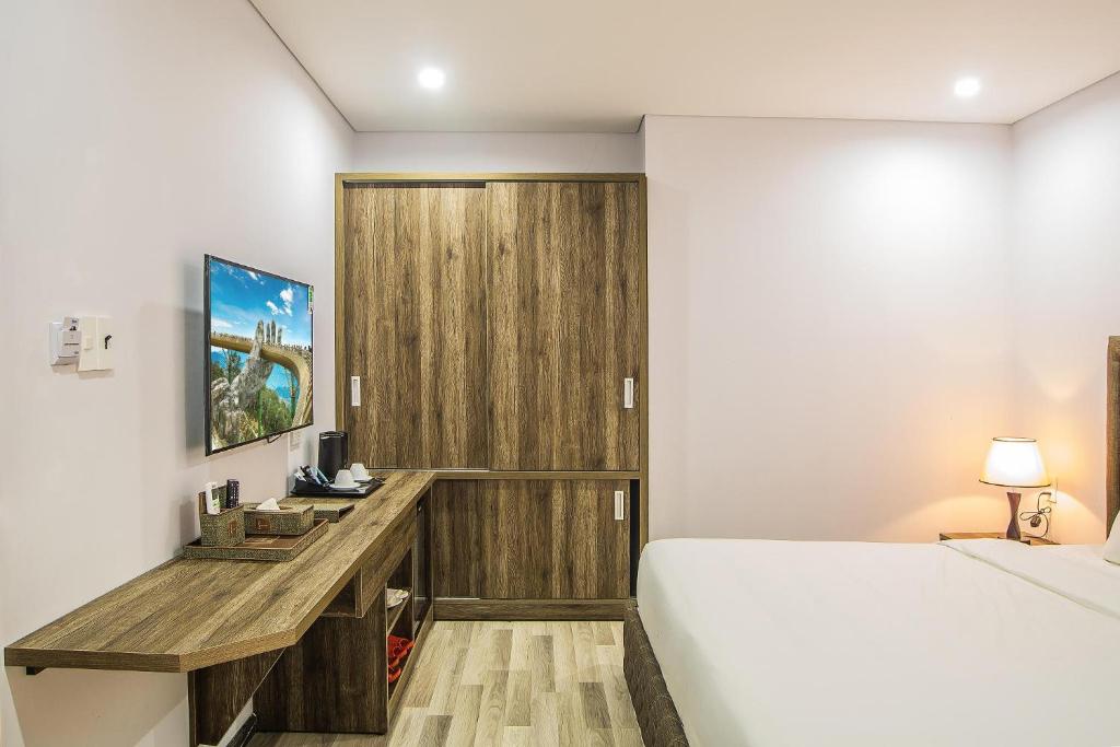 Sea Light Hotel: The Shining Gem of An Thuong Tourist Quarter, Da Nang