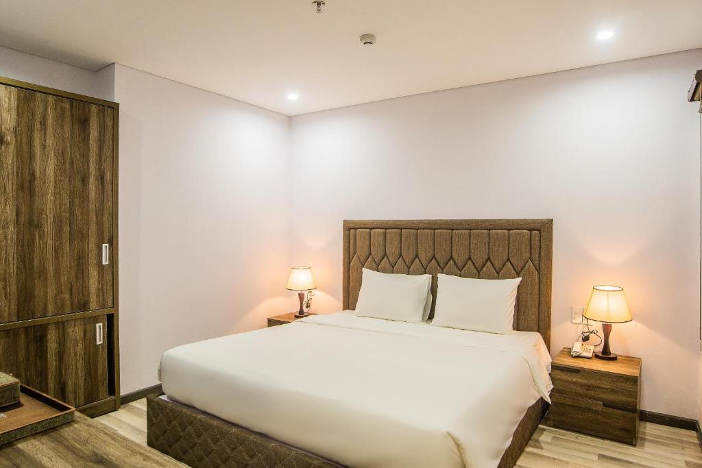 Sea Light Hotel: The Shining Gem of An Thuong Tourist Quarter, Da Nang