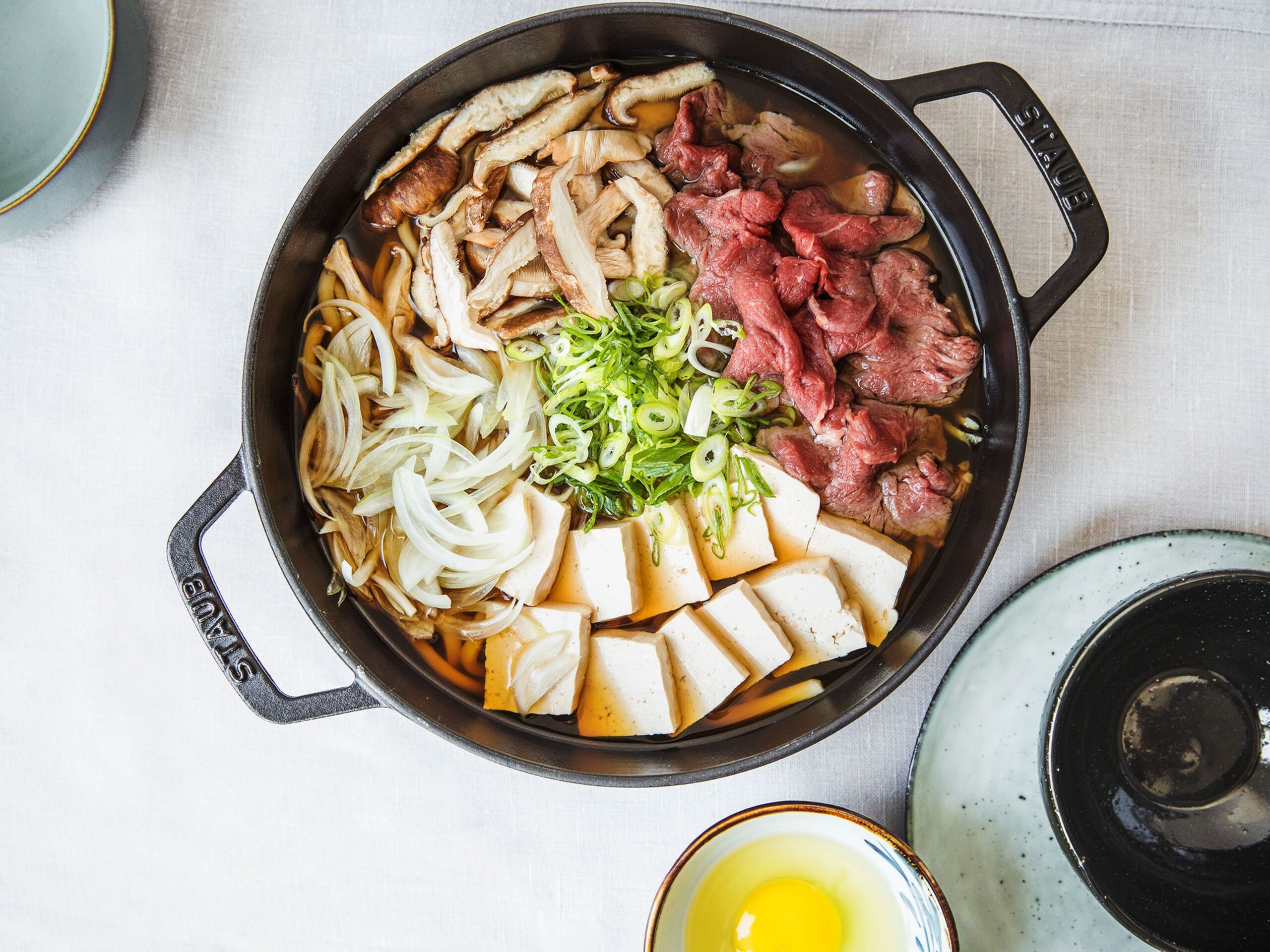 Sukiyaki: Experience Culinary Elegance with Guide to Japanese Gastronomy